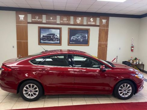 Used 2017 Ford Fusion S image 4