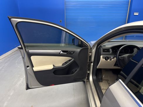 Used 2014 Volkswagen Jetta TDI FWD image 9