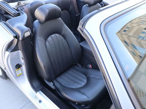 Used 2004 Jaguar XK8 Convertible image 34