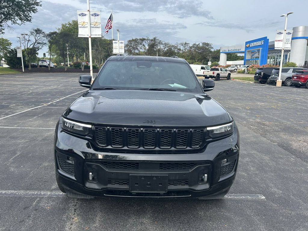 Used 2023 Jeep Grand Cherokee L Overland AWD/4WD image 2