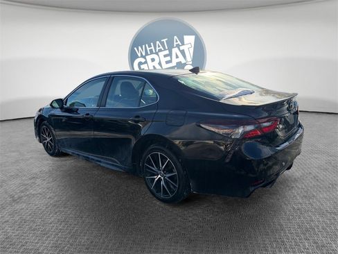 Certified 2023 Toyota Camry SE image 6