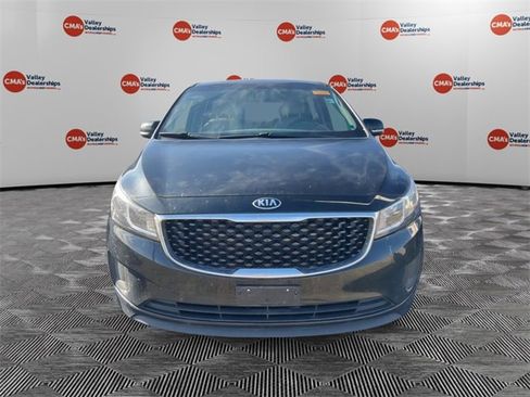 Used 2018 Kia Sedona LX image 6