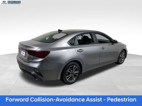 Used 2023 Kia Forte LXS FWD image 5