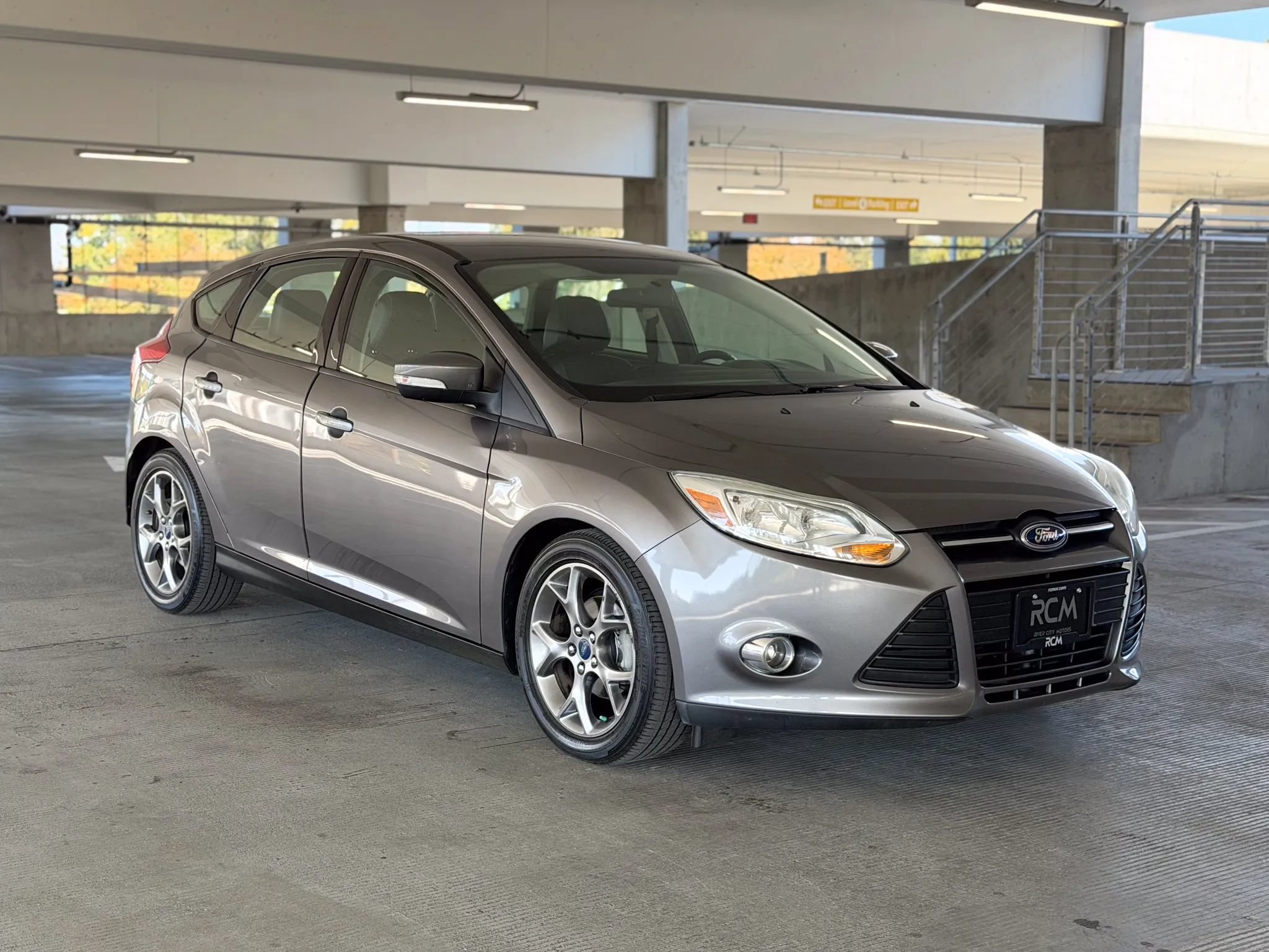 Used 2014 Ford Focus SE w/ Equipment Group 201A FWD image 3