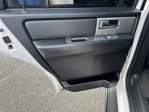 Used 2017 Ford Expedition XLT w/ Equipment Group 202A image 19