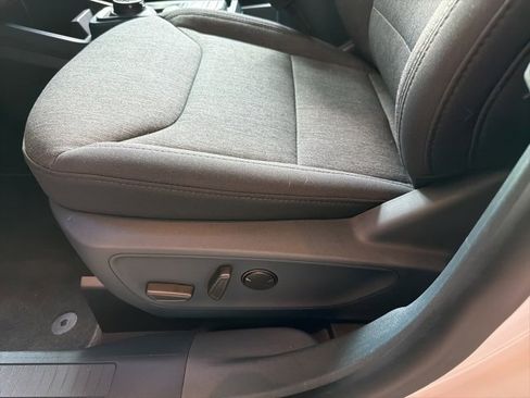 New 2025 Ford Maverick XLT w/ XLT Luxury Package image 9