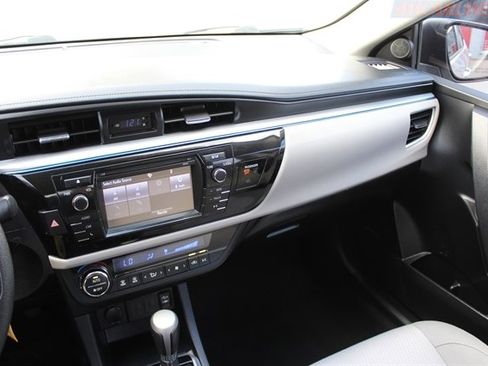 Used 2014 Toyota Corolla LE FWD image 11