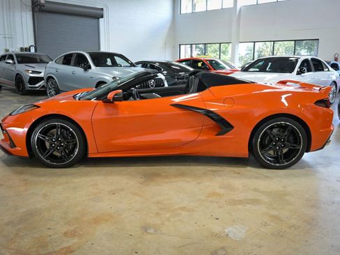 Used 2021 Chevrolet Corvette Stingray Preferred Conv w/ Z51 Performance Package RWD image 8
