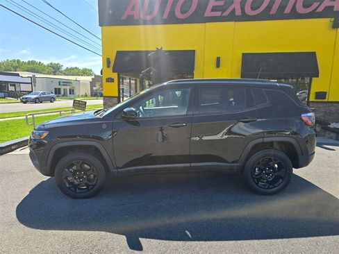 Used 2023 Jeep Compass Trailhawk AWD/4WD image 21