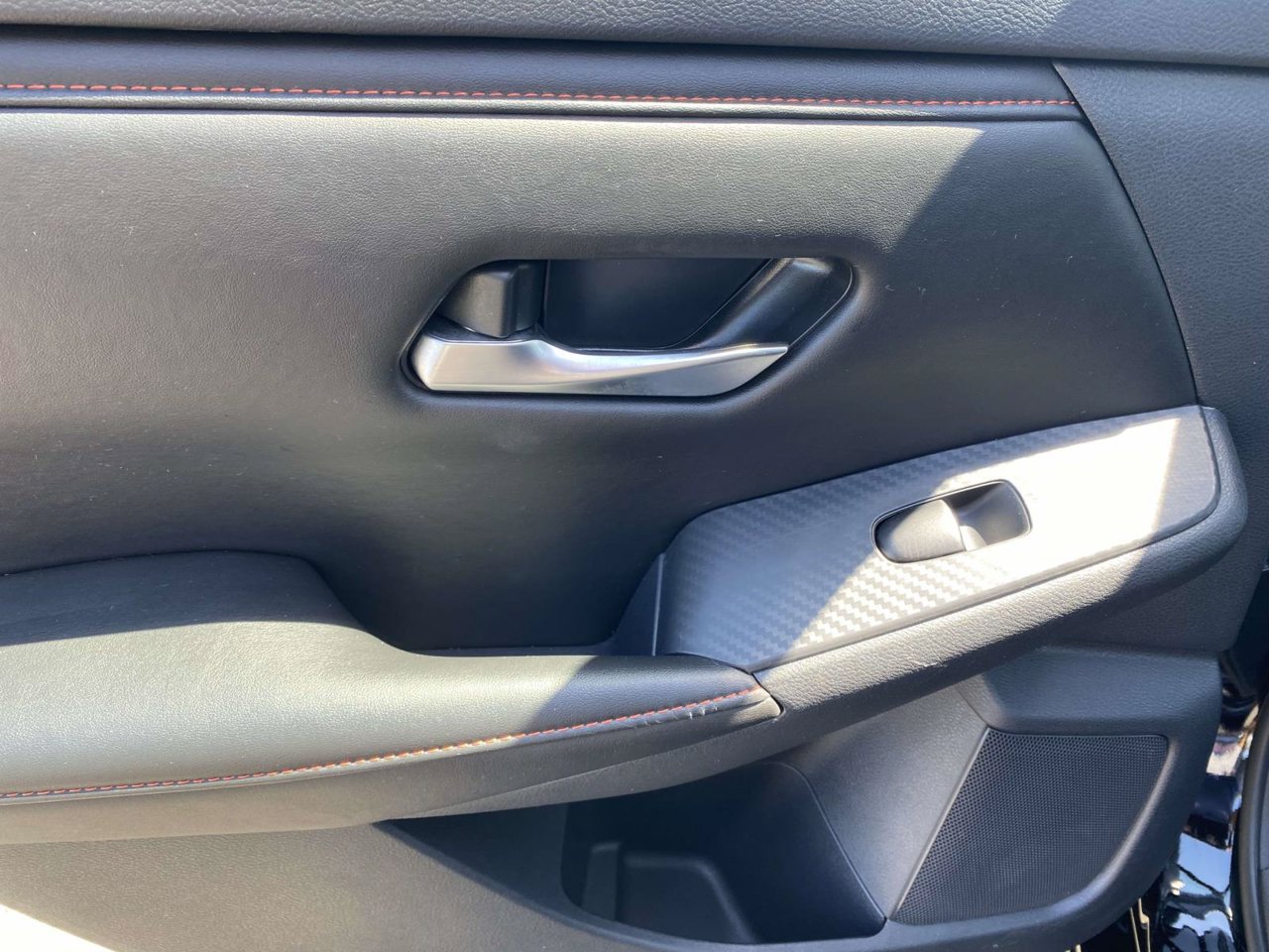 Used 2025 Nissan Sentra SR FWD image 13