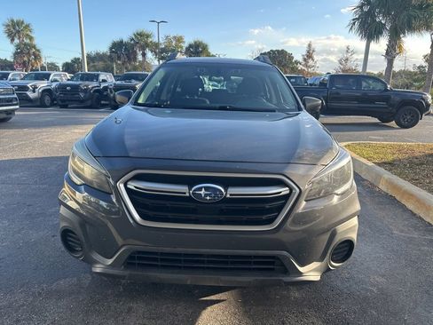 Used 2019 Subaru Outback 2.5i image 2