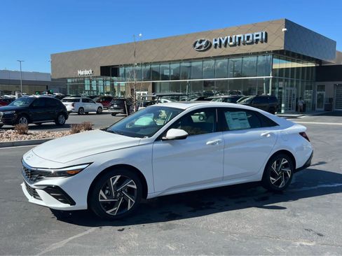 New 2026 Hyundai Elantra Limited FWD image 1