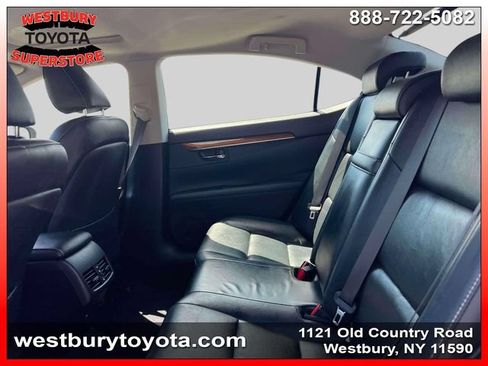 Used 2015 Lexus ES 300h w/ Navigation System Package FWD image 15