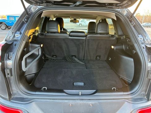 Used 2015 Jeep Cherokee Limited image 26