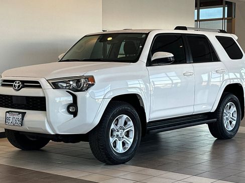 Certified 2021 Toyota 4Runner SR5 image 8