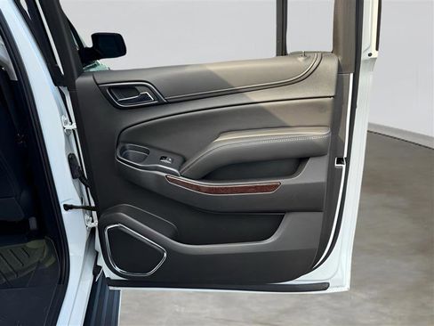 Used 2018 GMC Yukon XL SLT image 31