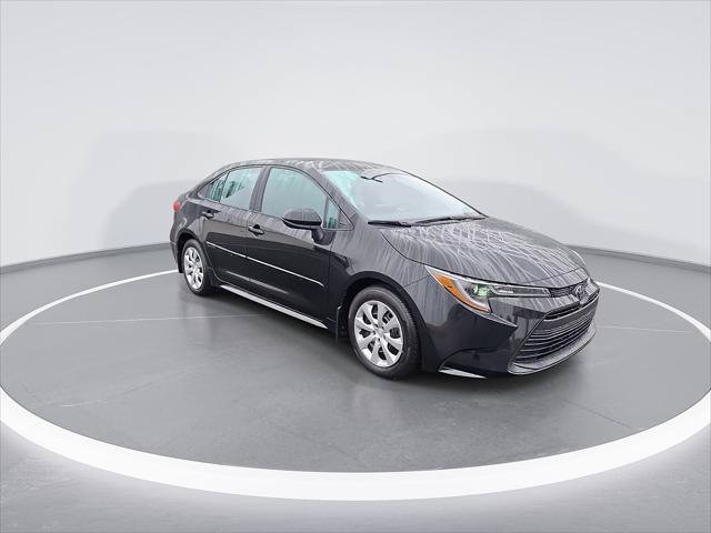Certified 2024 Toyota Corolla LE FWD image 3