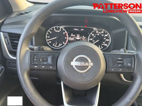 Used 2024 Nissan Rogue S FWD image 13