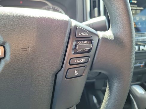 Certified 2025 Nissan Frontier SV image 25