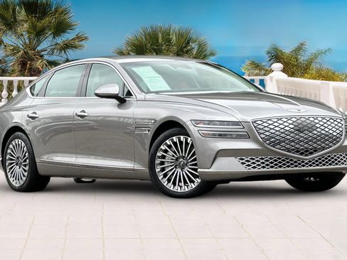Used 2024 Genesis G80 image 2
