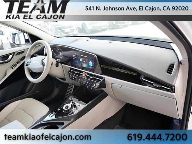 New 2026 Kia Niro Wave w/ Wave Preserve Package FWD image 11