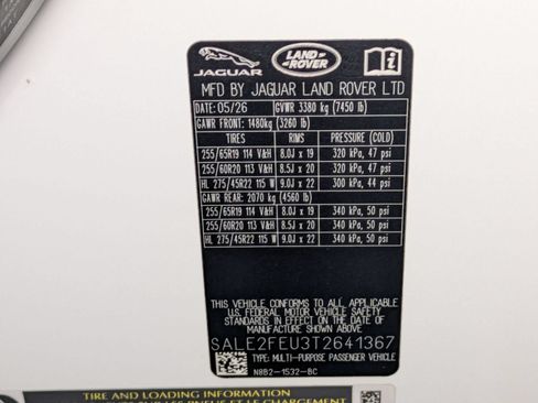 New 2026 Land Rover Defender 130 X-Dynamic SE AWD/4WD image 31
