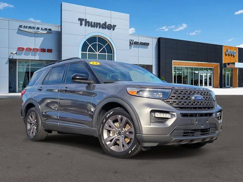 Used 2022 Ford Explorer XLT w/ Equipment Group 202A RWD image 1