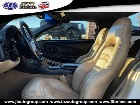 Used 2002 Chevrolet Corvette Convertible w/ Preferred Equipment Group2 RWD image 9