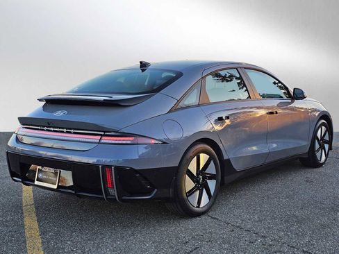 Used 2025 Hyundai Ioniq 6 SE image 3