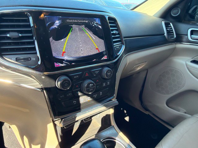 Used 2020 Jeep Grand Cherokee Limited AWD/4WD image 17