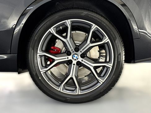 Used 2026 BMW X5 xDrive50e w/ M Sport Package image 11