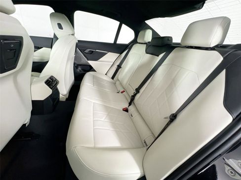 New 2026 BMW 530i xDrive w/ Premium Package AWD/4WD image 23
