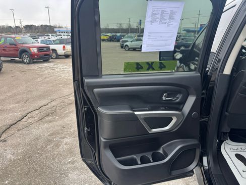 Used 2016 Nissan Titan S image 13