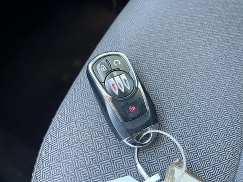 Used 2025 Buick Encore GX Preferred FWD image 21