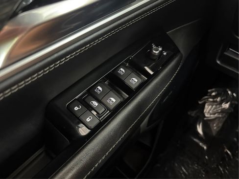 Used 2022 Jeep Wagoneer Series II AWD/4WD image 41