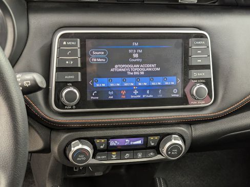 Used 2020 Nissan Kicks SR w/ SR Premium Package image 24