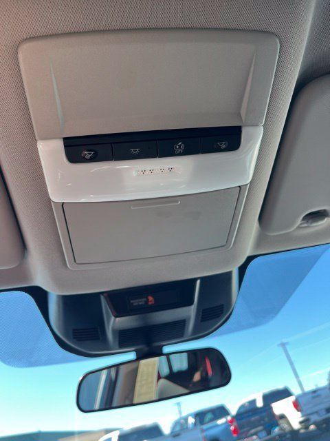 Used 2024 Nissan Rogue S AWD/4WD image 44