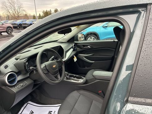 New 2026 Chevrolet Trax LS w/ LS Convenience Package image 2