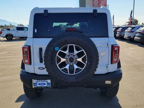 New 2025 Ford Bronco Badlands AWD/4WD image 9