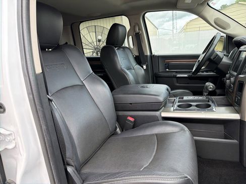 Used 2013 RAM 1500 Laramie w/ Convenience Group AWD/4WD image 8