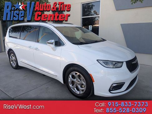 Used 2022 Chrysler Pacifica Limited FWD image 1