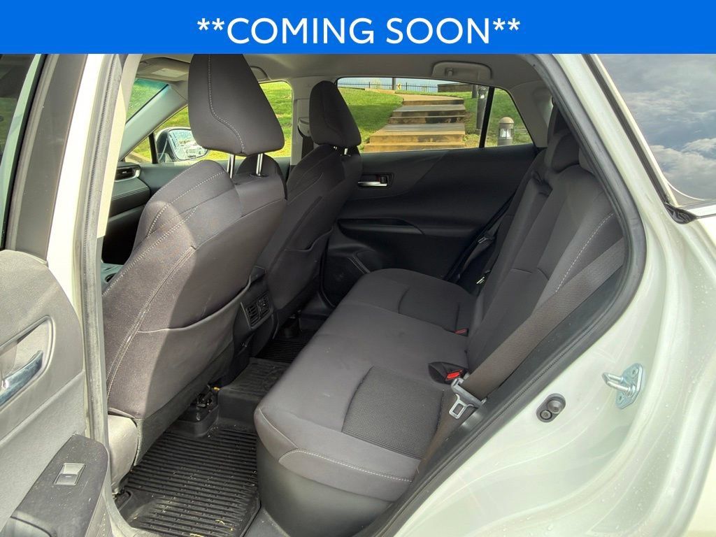 Used 2022 Toyota Venza LE AWD/4WD image 13