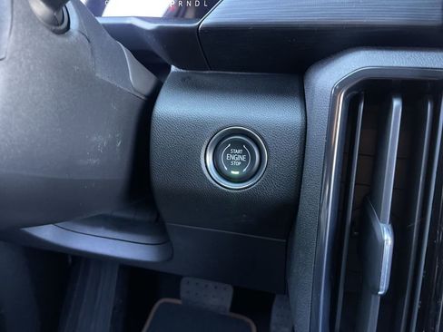 New 2026 GMC Acadia AT4 w/ Luxury Package image 17