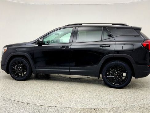 Used 2023 GMC Terrain SLT w/ Elevation Edition FWD image 8