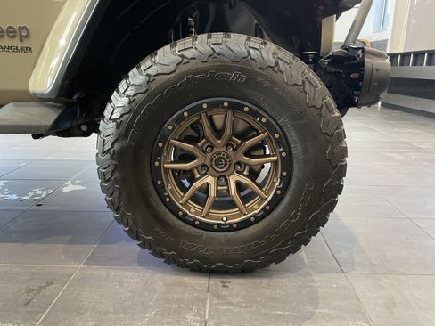 Used 2022 Jeep Wrangler Unlimited Rubicon image 12