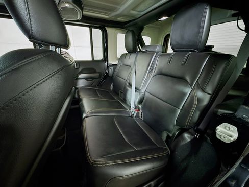 Used 2024 Jeep Wrangler Unlimited Sahara w/ Technology Group image 23