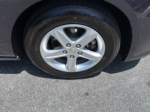 Used 2022 Chevrolet Malibu LS FWD image 37