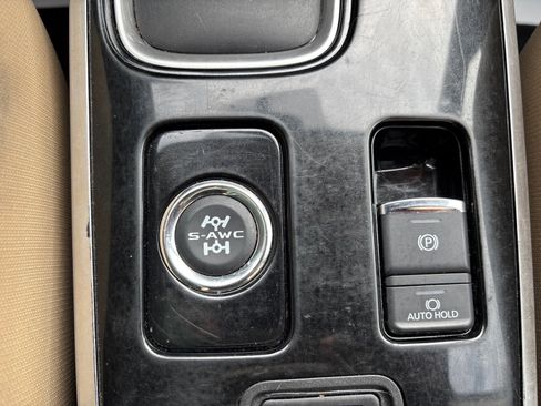 Used 2020 Mitsubishi Outlander ES image 32