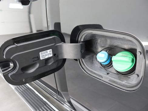 Used 2021 Chevrolet Silverado 2500 High Country w/ Z71 Off-Road Package image 38