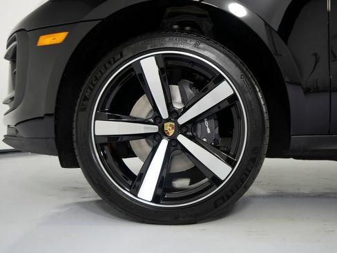 New 2026 Porsche Macan AWD/4WD image 15